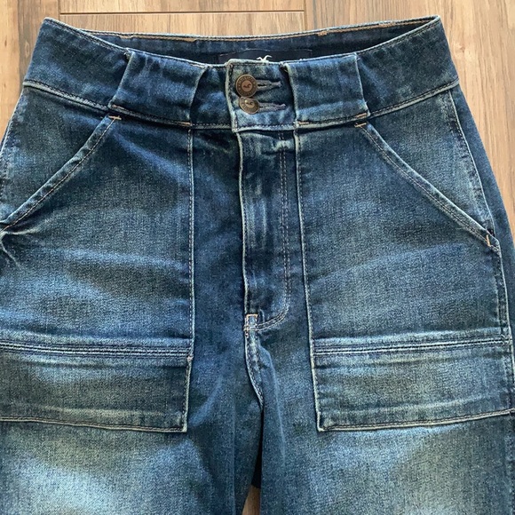 Hollister Jeans - Picture 2 of 8